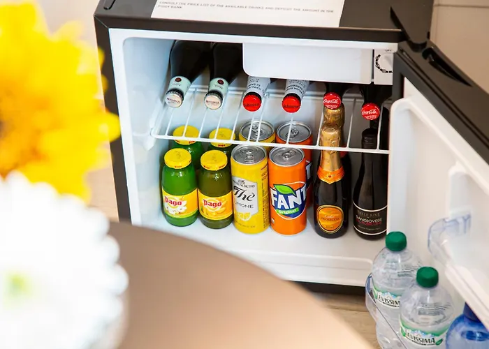 Suite Black And Wite